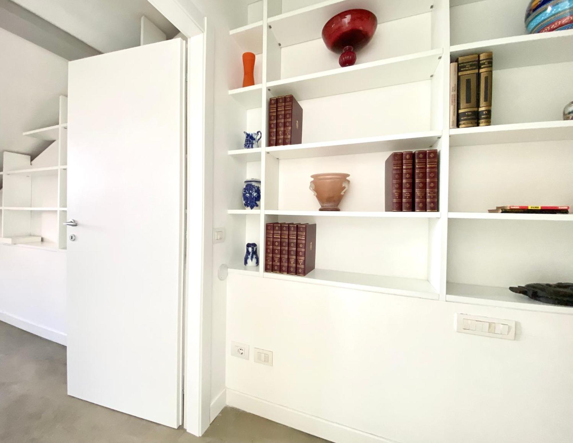 Sant Ambrogio Courtyard Room In Shared Flat Милано Екстериор снимка