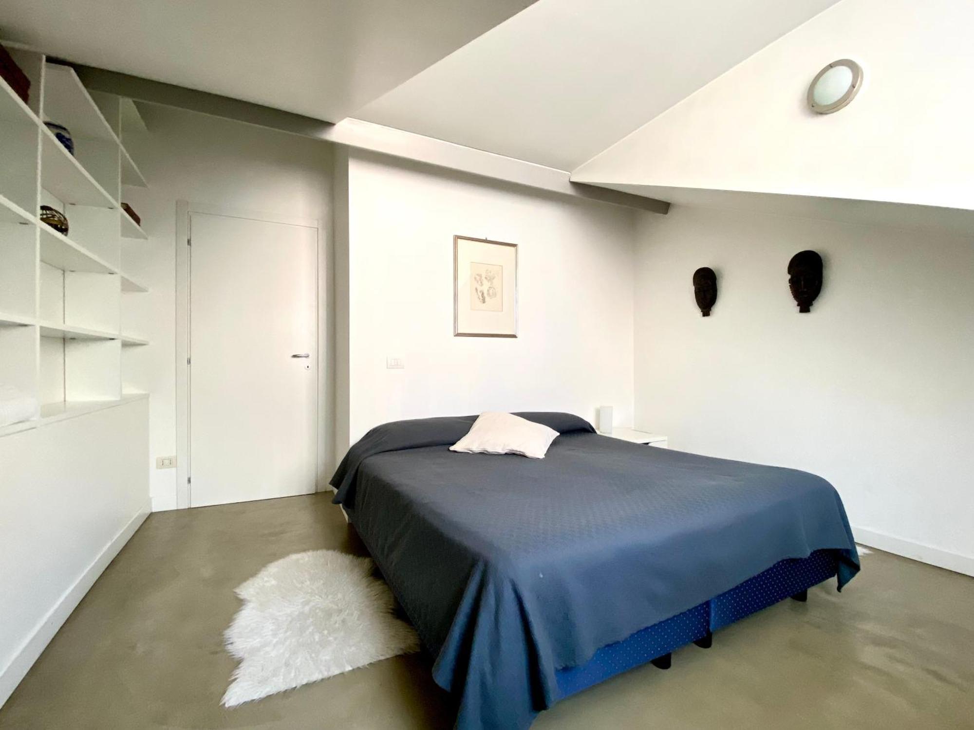 Sant Ambrogio Courtyard Room In Shared Flat Милано Екстериор снимка